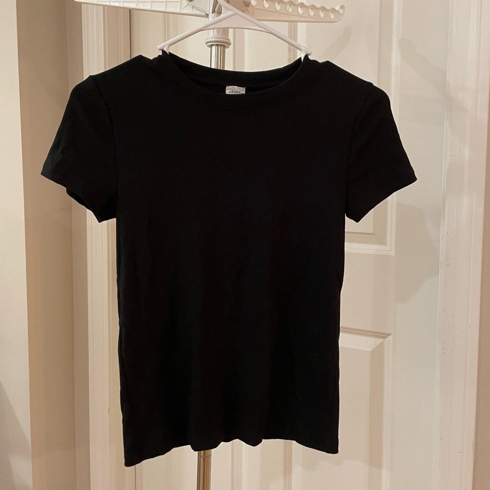 Aritzia Wilfred Free black ribbed t-shirt size small